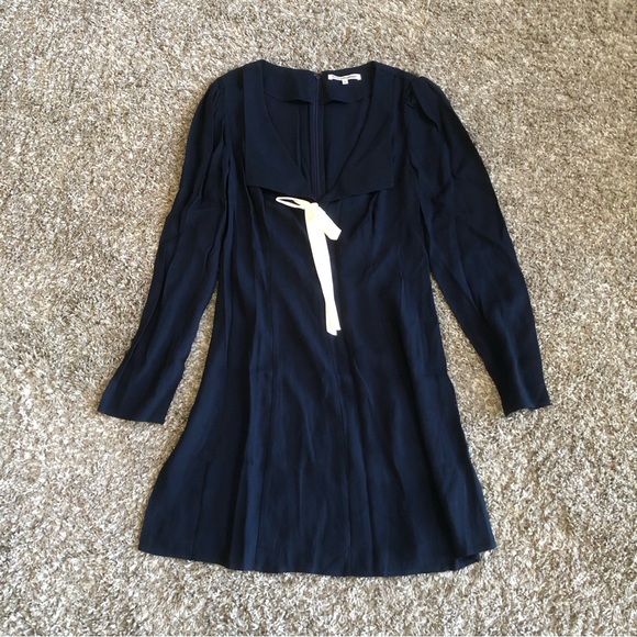✨SALE✨ Reformation Mavis Dress - Midnight Navy - Picture 4 of 7